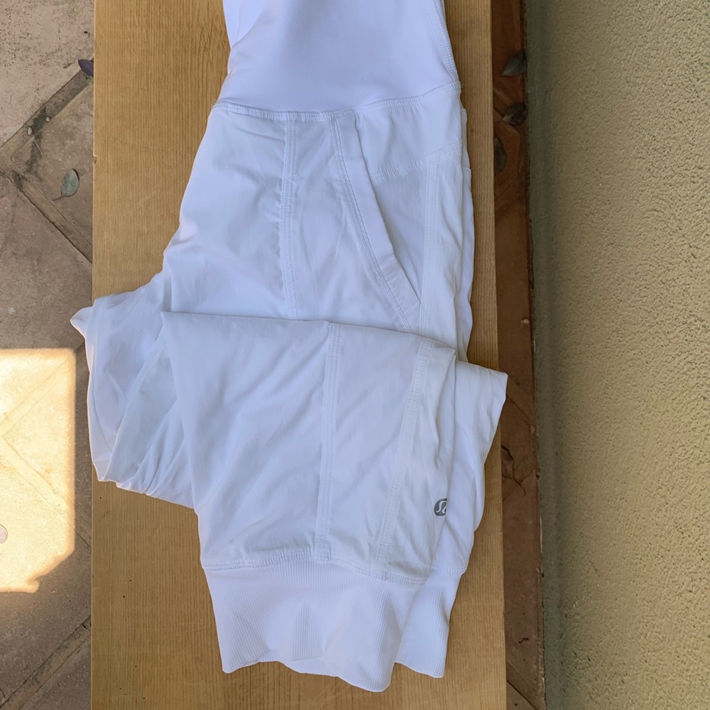 Lululemon white bunched leggings